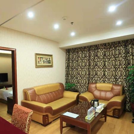 Vienna Hotel In Pinghu Square Shenzhen Exterior photo
