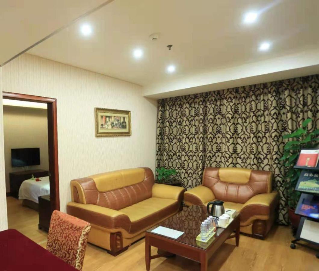 Vienna Hotel In Pinghu Square Shenzhen Exterior photo