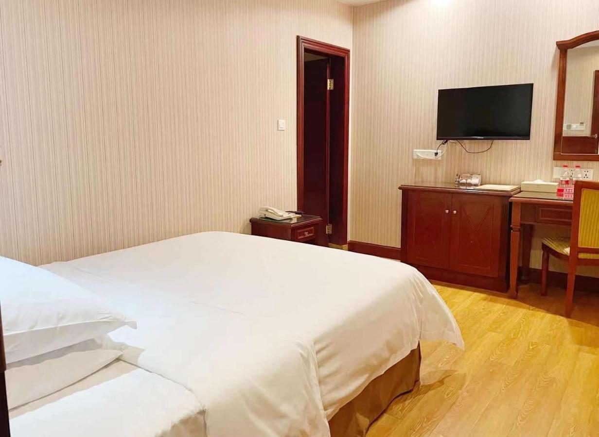 Vienna Hotel In Pinghu Square Shenzhen Exterior photo