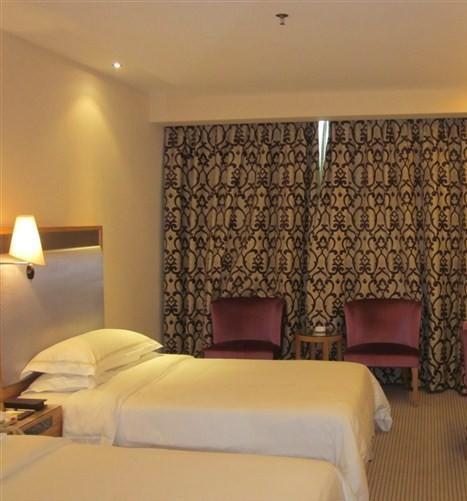 Vienna Hotel In Pinghu Square Shenzhen Room photo